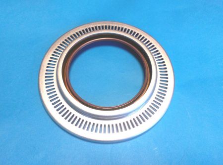 Shaft sealing ring with flywheel 95x116.5x11 FKM 100-hole dph brown