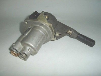 HAND BRAKE VALVE 4 PORTS